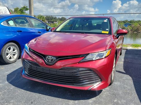 Used 2020 Toyota Camry LE FWD image 8