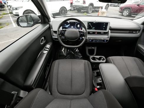 Used 2024 Hyundai Ioniq 5 SEL AWD/4WD image 46
