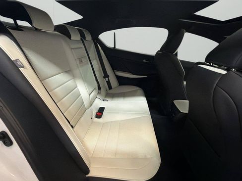Used 2022 Lexus IS 350 F Sport RWD image 13