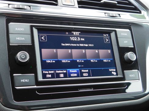Used 2023 Volkswagen Tiguan S FWD image 14