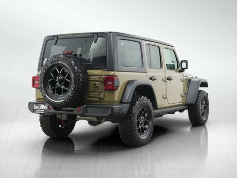 Used 2025 Jeep Wrangler Willys AWD/4WD image 5