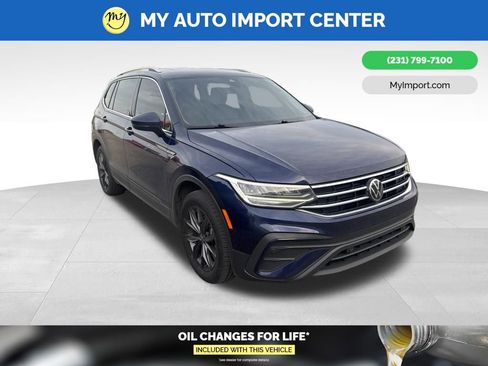 Used 2022 Volkswagen Tiguan SE image 1