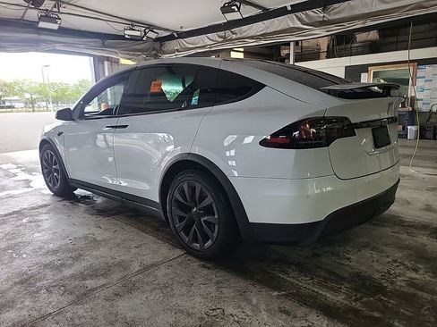 Used 2023 Tesla Model X image 4