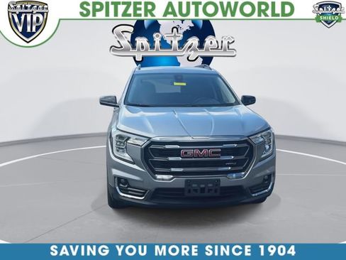 Used 2023 GMC Terrain AT4 AWD/4WD image 3
