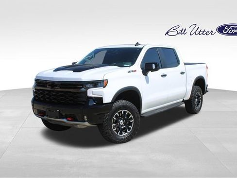 Used 2025 Chevrolet Silverado 1500 ZR2 w/ Technology Package AWD/4WD image 1