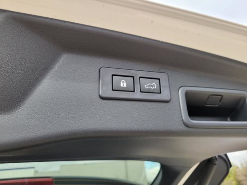 New 2026 Subaru Outback Premium image 19