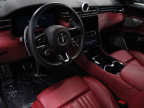 Used 2023 Maserati Grecale Modena image 10