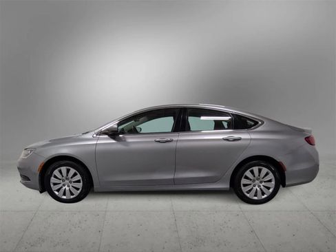 Used 2015 Chrysler 200 LX image 5