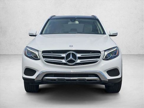 Used 2019 Mercedes-Benz GLC 300 image 2
