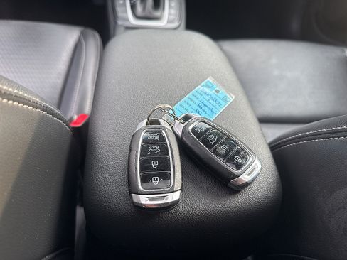 Used 2021 Hyundai Kona Limited AWD/4WD image 66