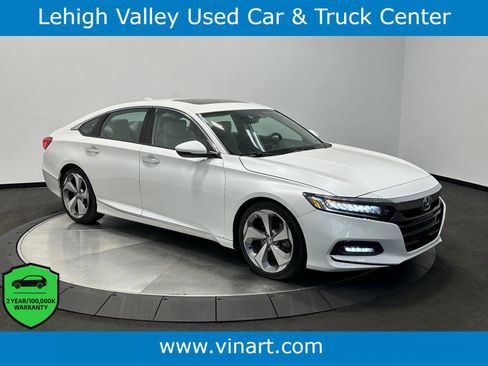 Used 2018 Honda Accord Touring image 1
