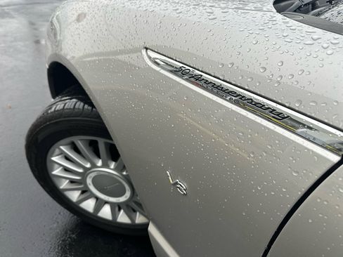 Used 2005 Ford Thunderbird image 9