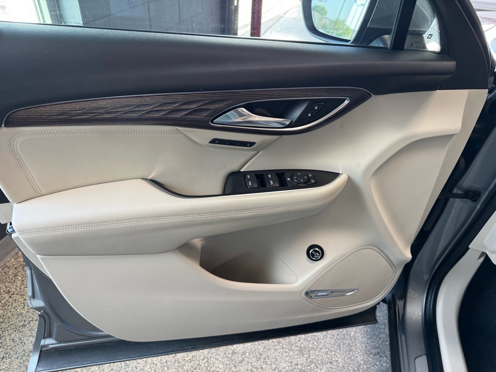 Certified 2023 Buick Envision Avenir AWD/4WD image 17
