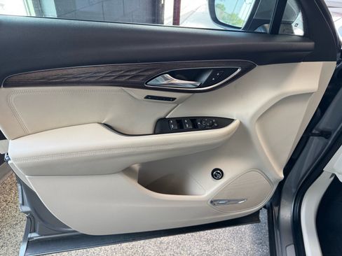 Used 2023 Buick Envision Avenir AWD/4WD image 17