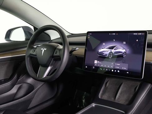 Used 2023 Tesla Model 3 Standard Range image 36