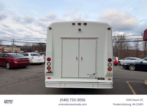 Used 2003 Ford E-450 and Econoline 450 RWD image 5