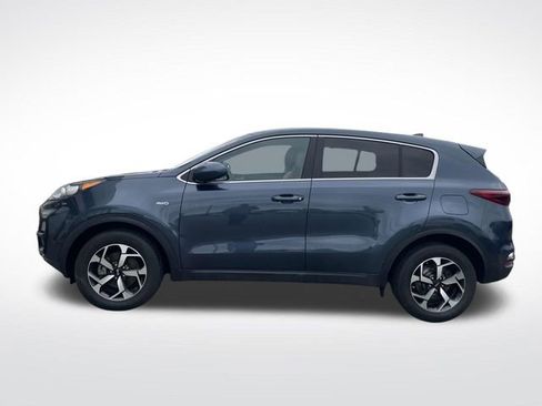 Used 2022 Kia Sportage LX image 2
