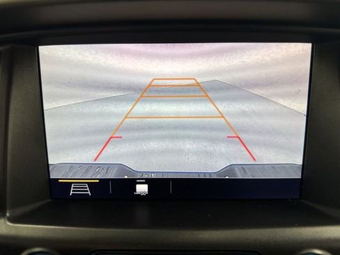 Used 2022 Chevrolet Colorado Z71 w/ Safety Package image 16