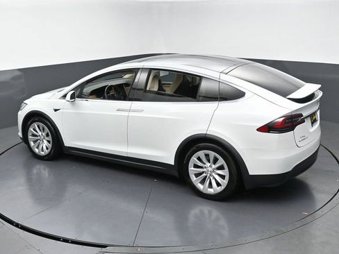 Used 2019 Tesla Model X 100D image 51