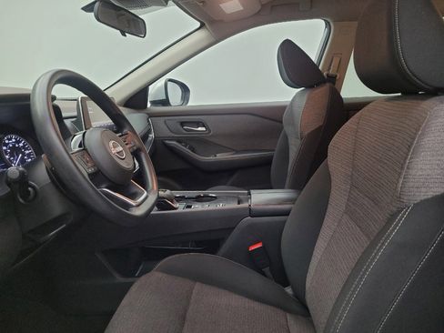 Used 2023 Nissan Rogue SV image 17