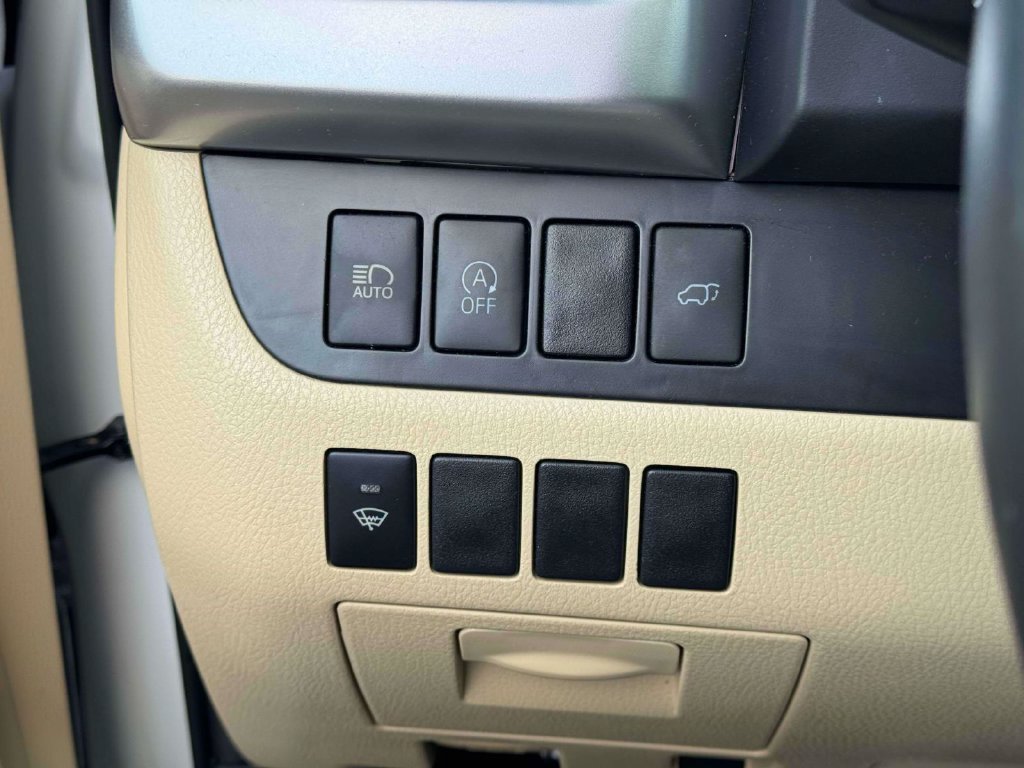 Used 2019 Toyota Highlander XLE AWD/4WD image 21