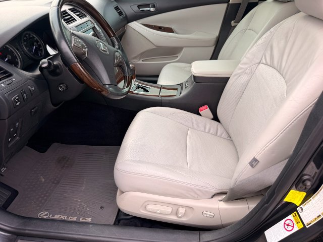 Used 2011 Lexus ES 350 w/ Preferred Accessory Package FWD image 14