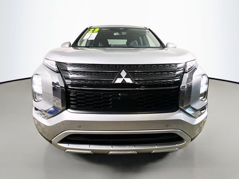 Used 2023 Mitsubishi Outlander ES image 11