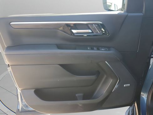 Used 2025 Chevrolet Tahoe Premier image 26