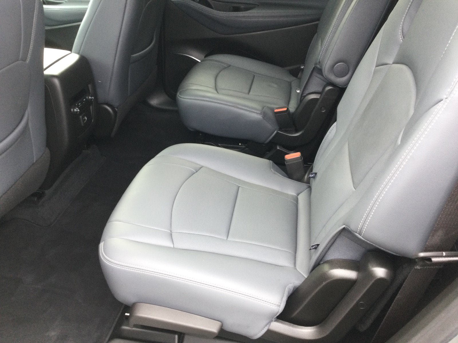 Used 2023 Buick Enclave Essence w/ Experience Buick Package FWD image 12