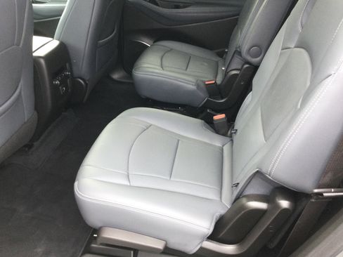 Used 2023 Buick Enclave Essence w/ Experience Buick Package FWD image 12