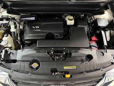 Used 2019 Nissan Pathfinder Platinum AWD/4WD image 38