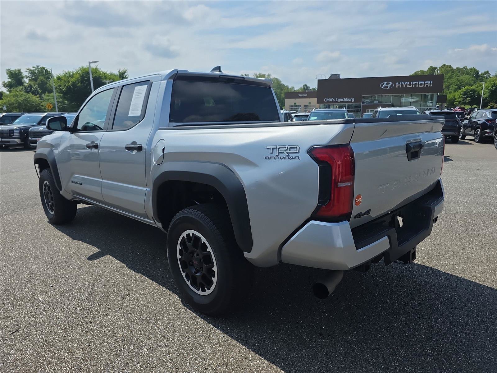 Used 2024 Toyota Tacoma TRD Off-Road AWD/4WD image 6