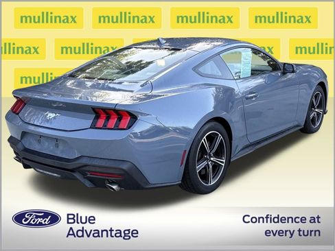 Used 2024 Ford Mustang Premium image 4