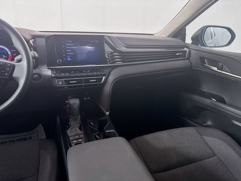 Used 2025 Toyota Camry LE w/ Convenience Package FWD image 26
