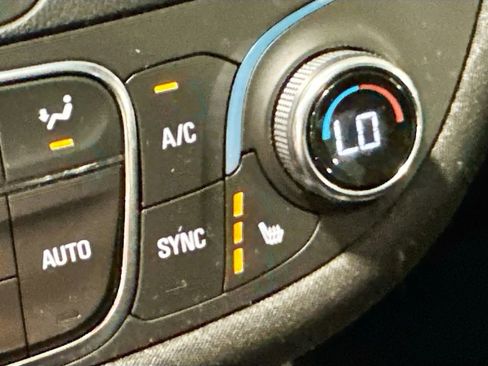 Used 2022 Chevrolet Malibu LT image 21