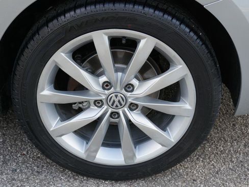 Used 2015 Volkswagen Golf S FWD image 10
