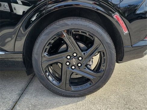 New 2026 Chevrolet Equinox EV RS image 5