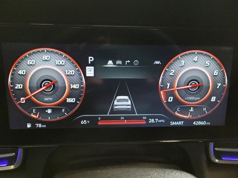 Used 2024 Hyundai Elantra SEL FWD image 23
