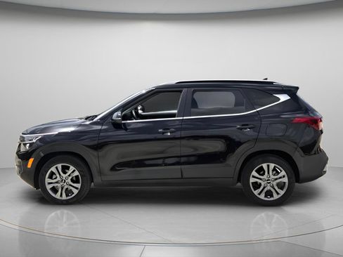 Used 2023 Kia Seltos S FWD image 3