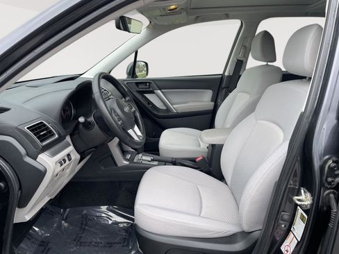 Used 2018 Subaru Forester 2.5i Premium w/ All-Weather Package image 21