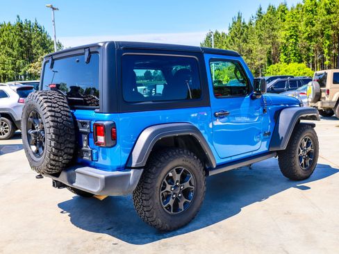 Used 2022 Jeep Wrangler Sport AWD/4WD image 6
