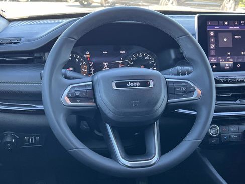 Used 2022 Jeep Compass Altitude image 8