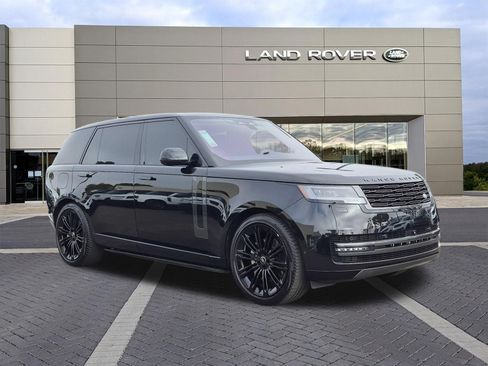 Used 2023 Land Rover Range Rover Long Wheelbase SE AWD/4WD image 3