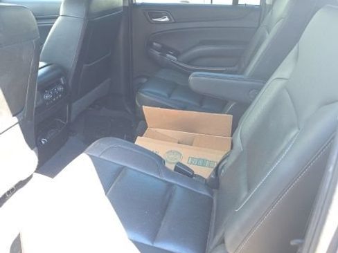 Used 2019 GMC Yukon XL SLT w/ Open Road Package AWD/4WD image 4