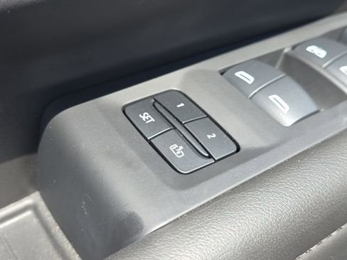 Used 2024 Chevrolet Tahoe LT w/ Luxury Package RWD image 28