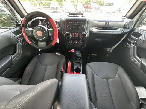 Used 2017 Jeep Wrangler Unlimited Sport w/ Quick Order Package 23S AWD/4WD image 18