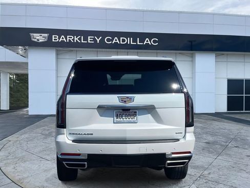 Certified 2025 Cadillac Escalade Premium Luxury Platinum RWD image 4