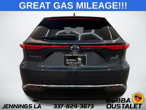 Used 2024 Toyota Venza XLE image 4