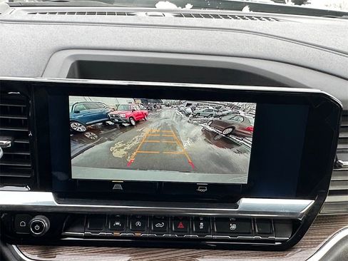 Used 2024 Chevrolet Silverado 1500 LT image 16