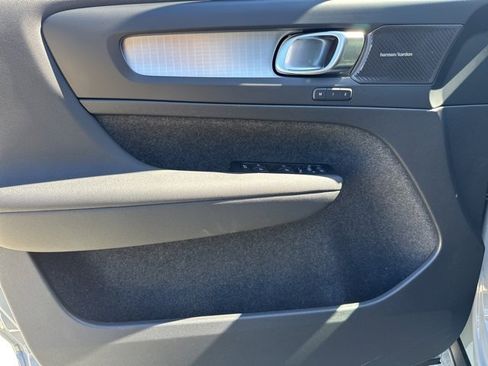 New 2026 Volvo XC40 B5 Ultra w/ Climate Package image 12